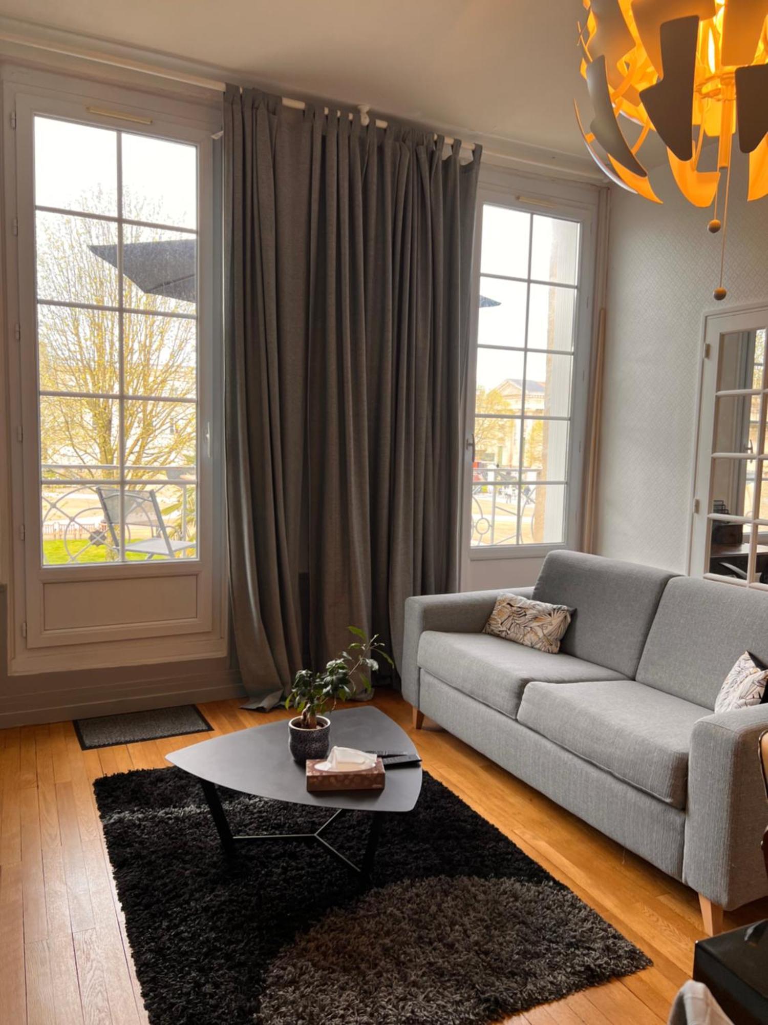 La Colbertine - Charming Apartment In Place Colbert 로슈포르 외부 사진